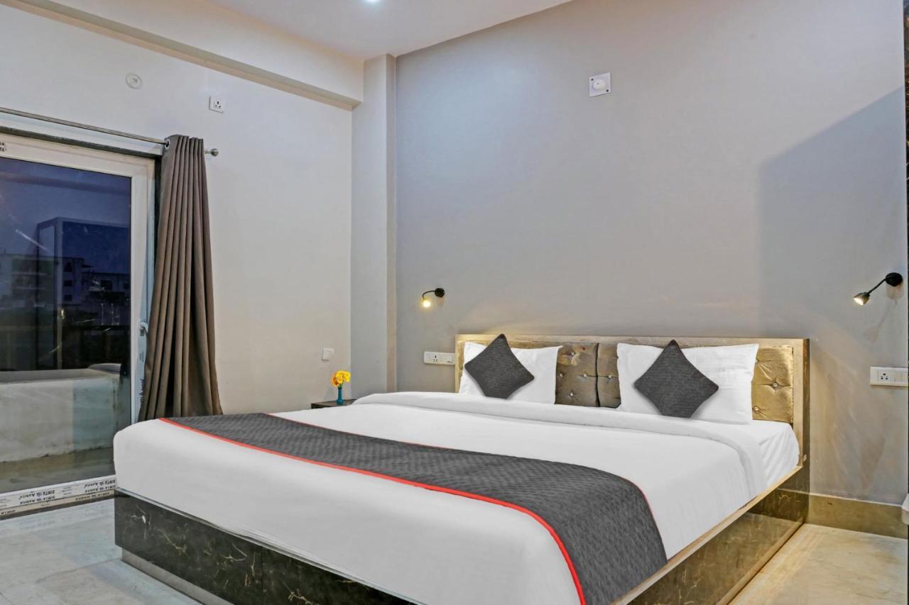 Hotel Townhouse Navneeta Grand Kakarmatha Exterior foto